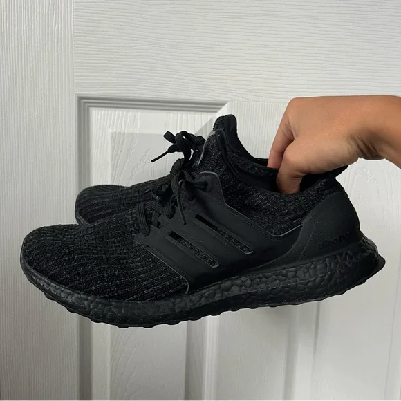 Adidas Ultraboost size 8.5 - Picture 2 of 6